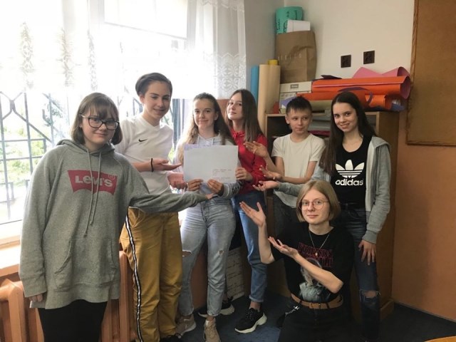 Szkoła Podstawowa nr 9 im. Jana Pawła II w Ełku Powrót do szkolnych ławek spotkanie absolwentów „Ósemki